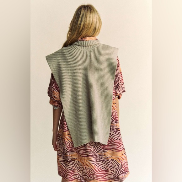 143B. Turtle Neck Side Slit Knit Pancho - Oatmeal - Picture 5 of 8